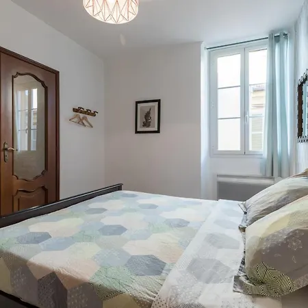 Bright Old Town Apartment