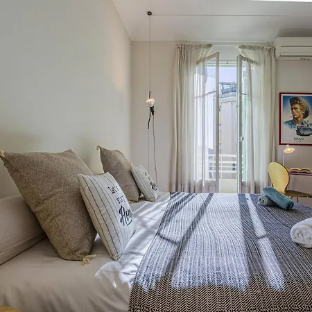 Victor Hugo - Beautiful Apartment - View Over Garden Apartment *