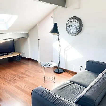 Loft, Carre D'or Apartment