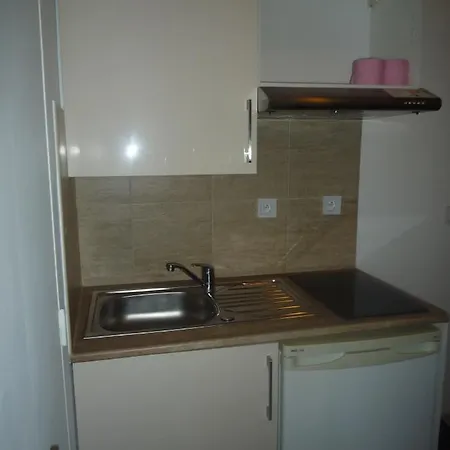 Pearl Apartment *