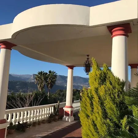 Beverly Villa *