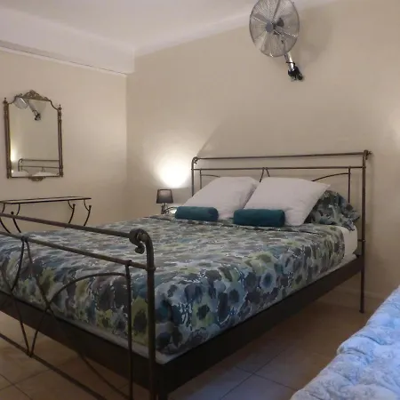 6 Bedrooms Seaview House, Old Town Apartment *
