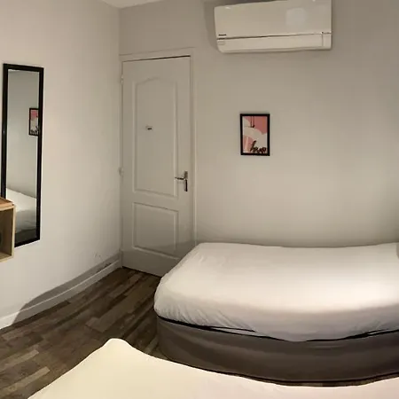 贝尔纳酒店 2* 尼斯