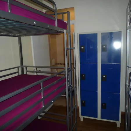 Lyonnais Hostal Niza
