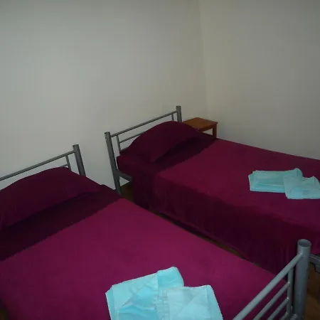 Lyonnais Hostal