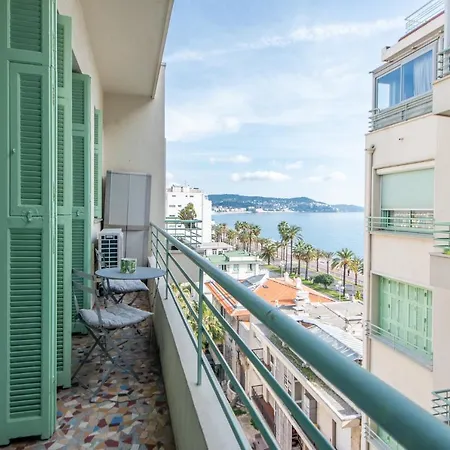 Appartement La 111 *