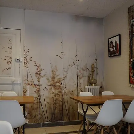 Des Dames Hotel *