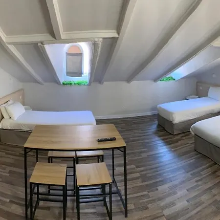 贝尔纳酒店 酒店