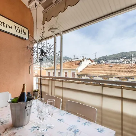 Apartment Elegant In With Balcony Nice