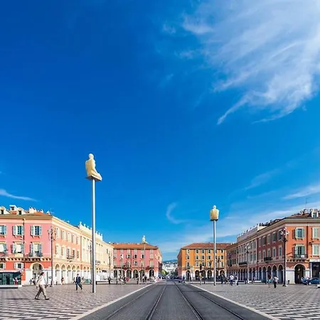 Le Chateau - The Beautiful Sight In Old Town, Private Terrace Apartment