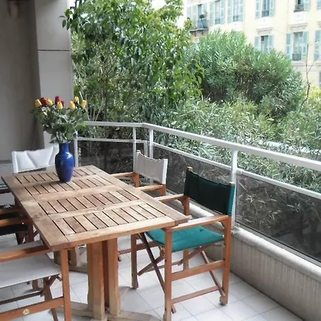 Le Donatello - One Bedroom With A Terrace In The Heart Of Apartment