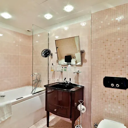 Отель Le Meurice