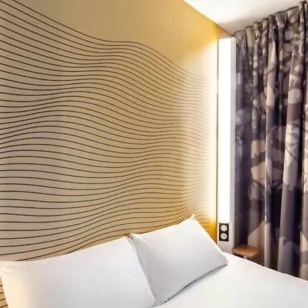 Hotell Aeroport Arenas 3*