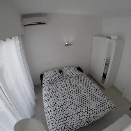 Studio Carré D'or Situé à 50 M De La Plage Appart hôtel