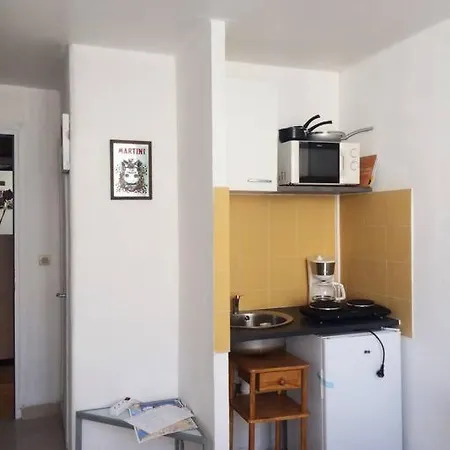 Adonis Apartmanhotel *