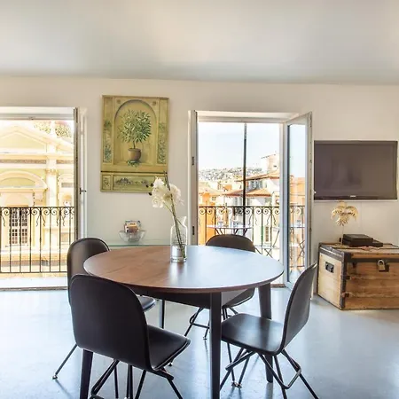 Apartman Ross 5- F2, Lumineux, Balcon, Loft, Clim, Vieux-nice *