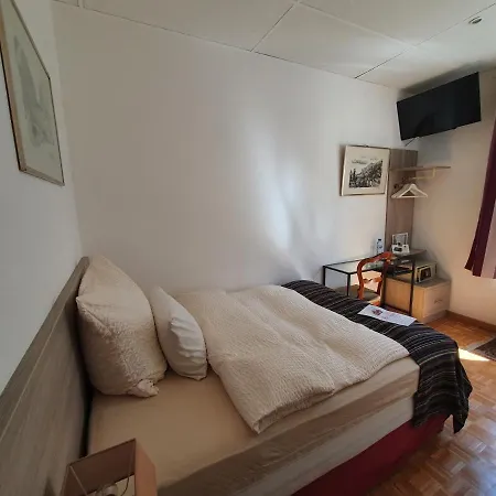 Hotel Logis Victorine 2*