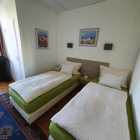 Logis Victorine Hotel
