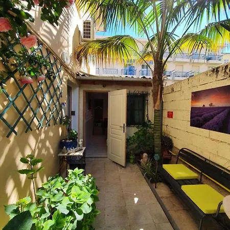 Logis Victorine Hotel 2*
