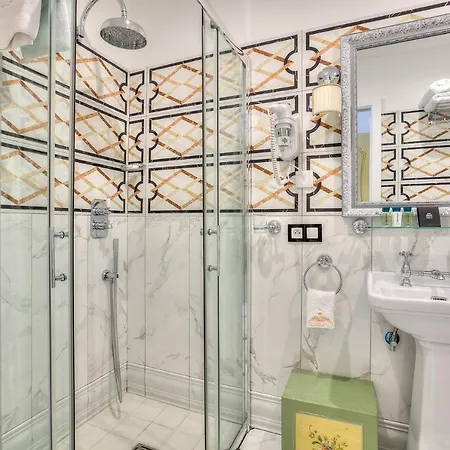 Alojamento de Acomodação e Pequeno-almoço Aba Luxury B E B Nice