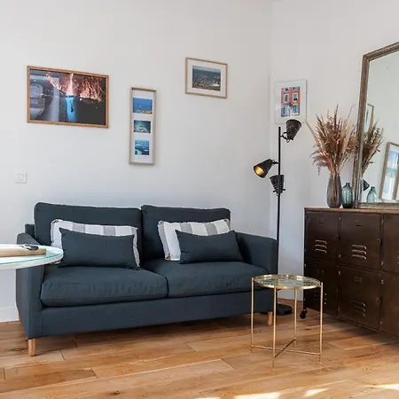 1 Bdr Downtown Near Place Massena Ницца