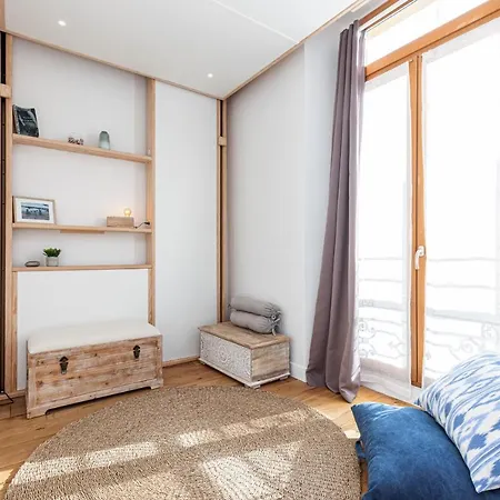 1 Bdr Downtown Near Place Massena Апартаменты