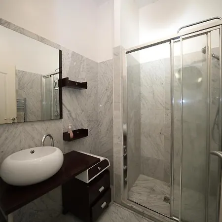 Lusso 5 Beds