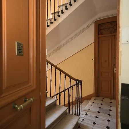 Lusso 5 Beds