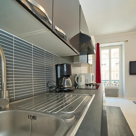 Lusso 5 Beds Apartment *
