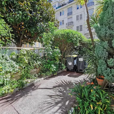 Le Jardin Clemenceau By Guys Nice