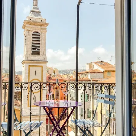Ross 5- F2, Lumineux, Balcon, Loft, Clim, Vieux-nice Apartman
