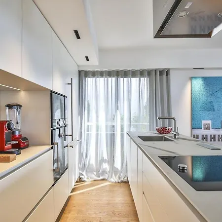 Sublime Promenade Des Anglais Apartment