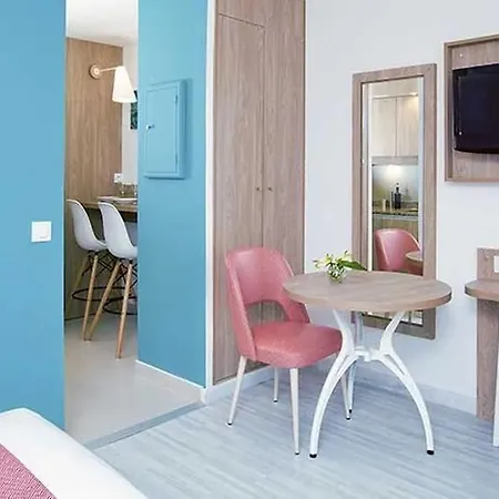 Residhome Aeroport 3* Nizza