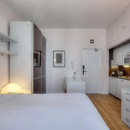 拉马丁住宿公寓式酒店 - 4* 尼斯