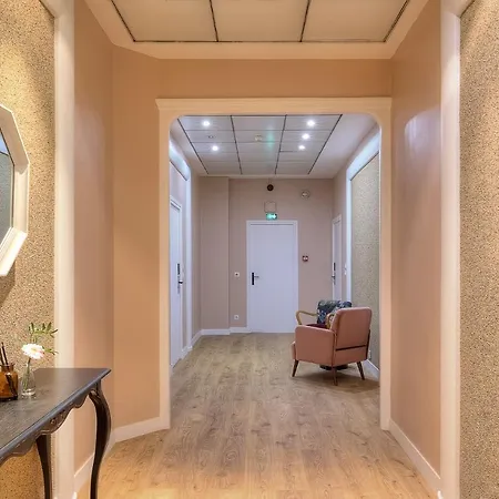 拉马丁住宿公寓式酒店 - 4* 尼斯