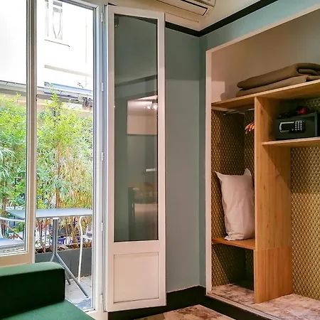 De France, Un Ammi Hotel