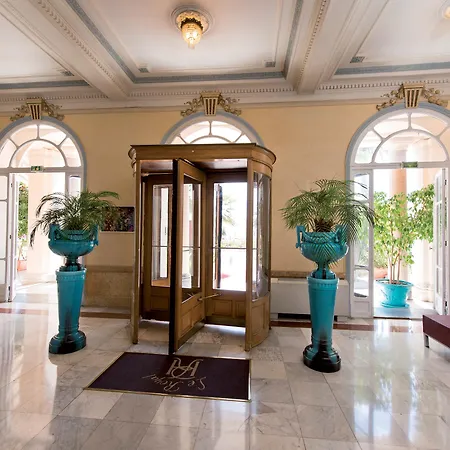 Le Royal Promenade Des Отель Ницца