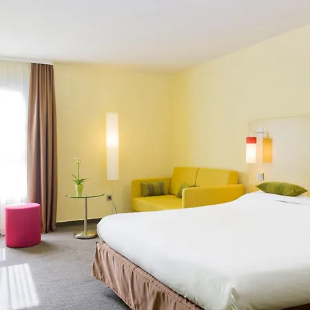 Ibis Styles Centre Port Hotell 3*