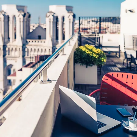 Mercure Centre Notre Dame Hotell 4*