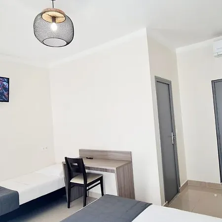 Esperance Hotel