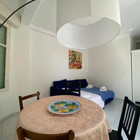 La Terrasse Five Stars Holiday House Appartamento *