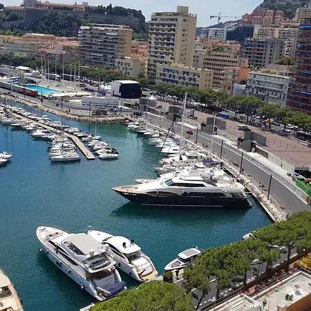 Plein Centre Climatise Et Spacieux Avec Grande Terrasse Sur Le Toit A * Ницца