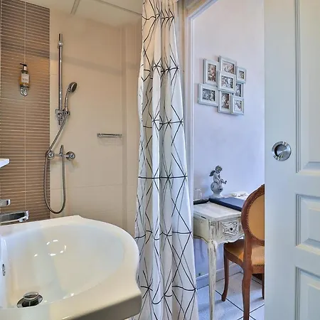 Le Panoramic Boutique 2*