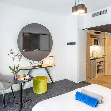 Aparthotel Nemea Arenas Aeroport