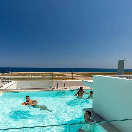 Nemea Arenas Aeroport Aparthotel 4*