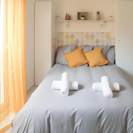 #17 Sixties Du Port Ac 10mins Walk To Old Town & Port Apartment