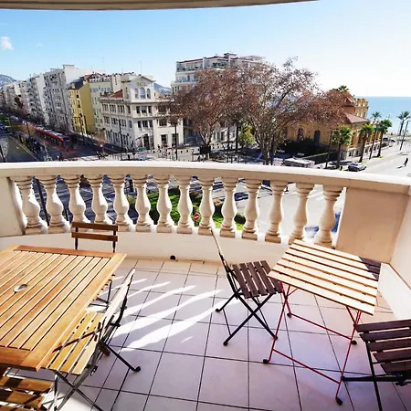 Domes Seaside Piscine, Free Parking, Airport Tramway Apartment Nice