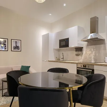 Casa Alma. Hyper Centre. Luxe. 아파트