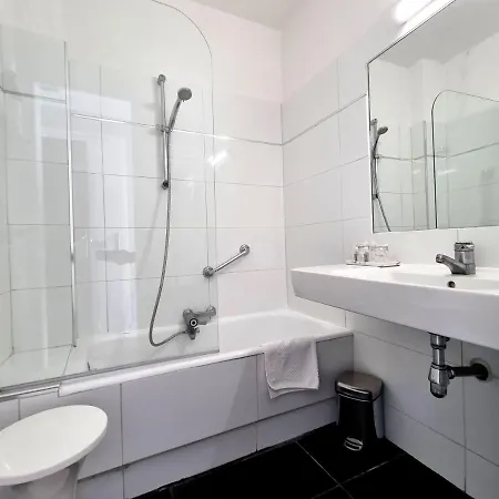 Carlton Nice, Fully Renovated 3*