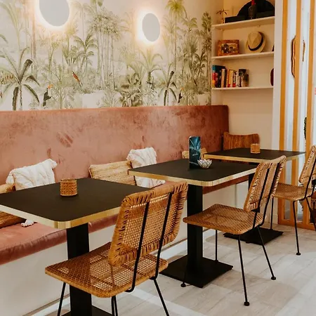 Palm Hotel